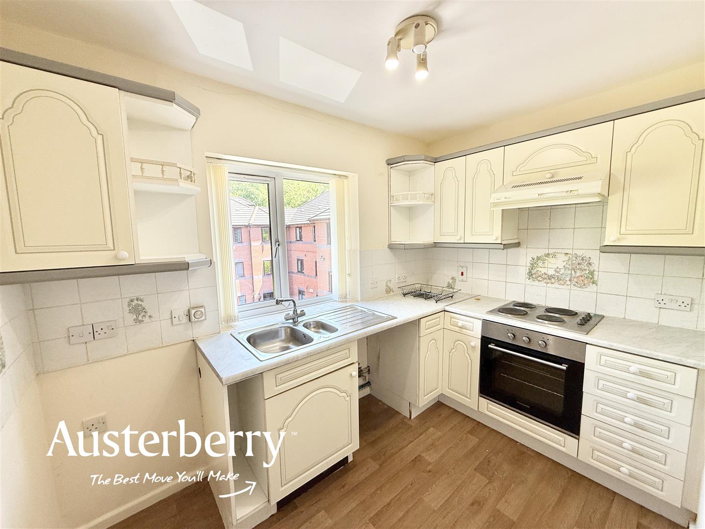 2 bed property in Glebedale Road, Stoke-On-Trent